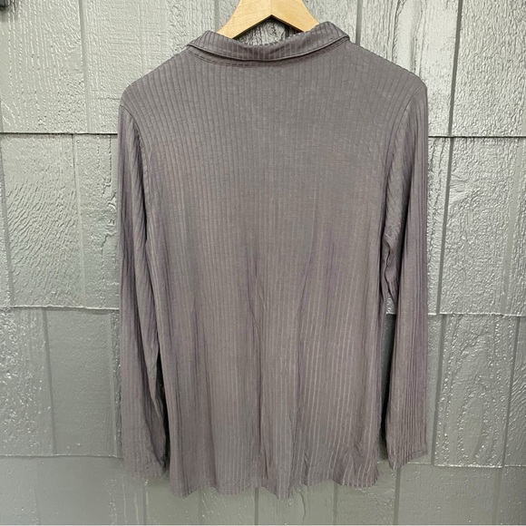 NWT Hello Nite Revolve Gray Ribbed Button Down Long Sleeve Top - Picture 7 of 7